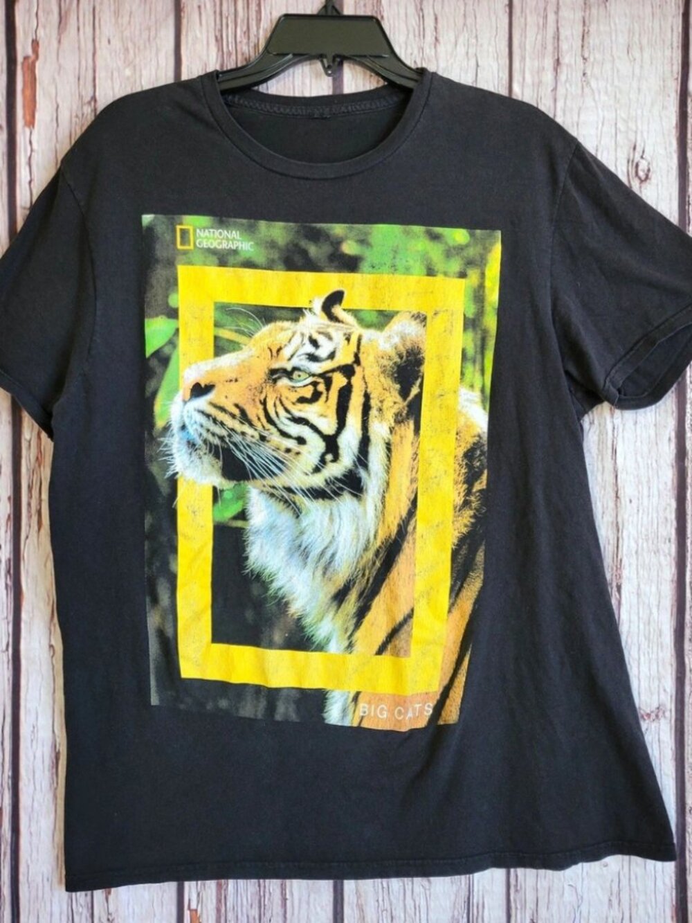 National Geographic T-shirt Tiger Big Cats Graphic Magazine